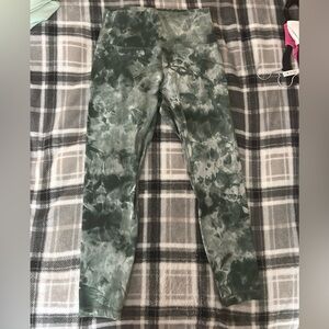 Lululemon size 8 align legging